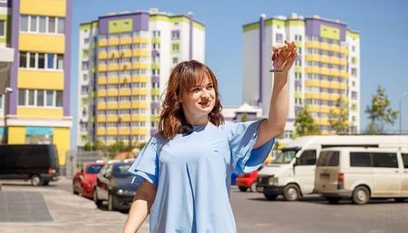 Победительница «Голоса країни-8» побывала в своей новой квартире в Киеве