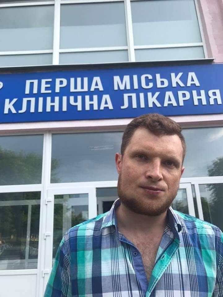 Полтавська поліція відкрила провадження через побиття журналіста в офісі Соцпартії