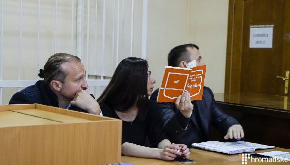 У суді журналісту «Громадського ТБ» заборонили фотографувати підозрювану у справі Онищенка (ДОПОВНЕНО)