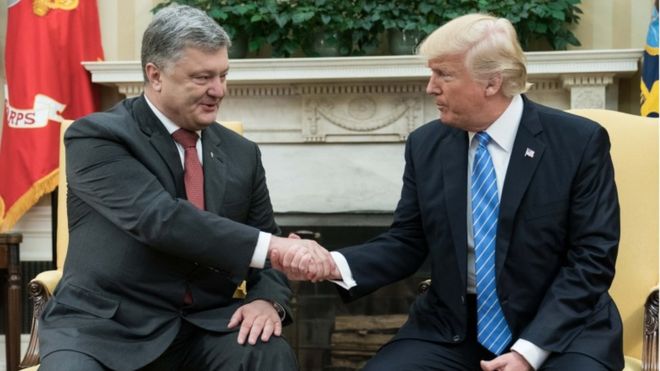 Сенсація від ВВС: Чи зрадив Порошенко Україну з Трампом?