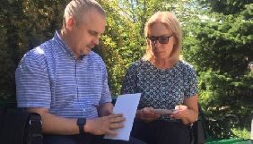 Адвокат Сенцова передасть йому листи від Порошенка та Геращенко - омбудсмен