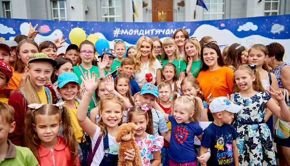 Мріяти до зірок: 4 дні, 32 години, 200 м2 мрій арт-марафону #МояДитячаМрія