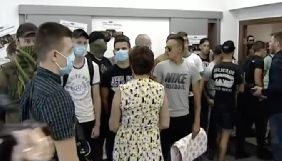 Поліція відкрила провадження щодо нападу на прес-центр &laquo;Українських Новин&raquo;