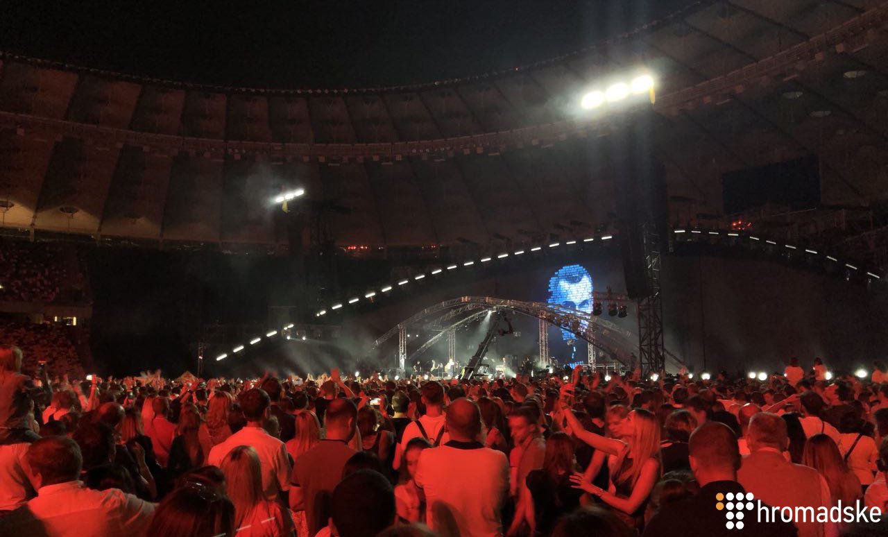 Вакарчук під час концерту на «Олімпійському» закликав звільнити Сенцова та присвятив йому пісню