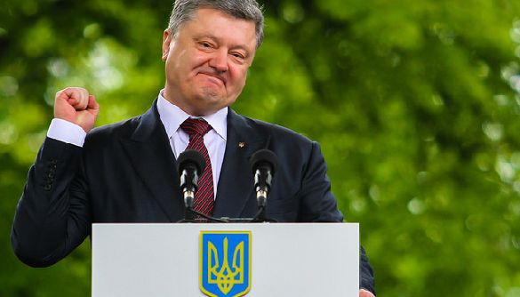 Порошенко заявив, що українські радіостанції перевиконують україномовні квоти на 24%