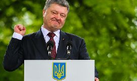 Порошенко заявив, що українські радіостанції перевиконують україномовні квоти на 24%