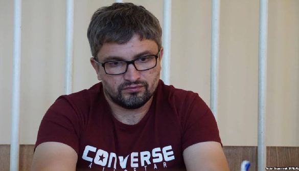 У Криму знову продовжили арешт блогеру Мемедемінову