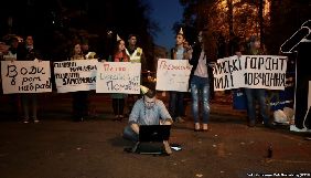 Журналісти та активісти під АП вимагали від Порошенка реакції на інтерв&rsquo;ю Семочка