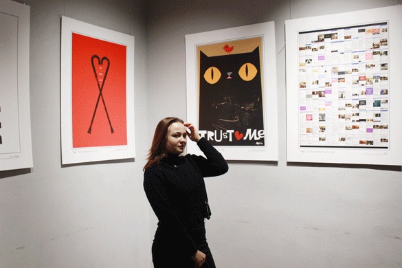 У Кримському домі відкрили виставку плакатів про довіру
