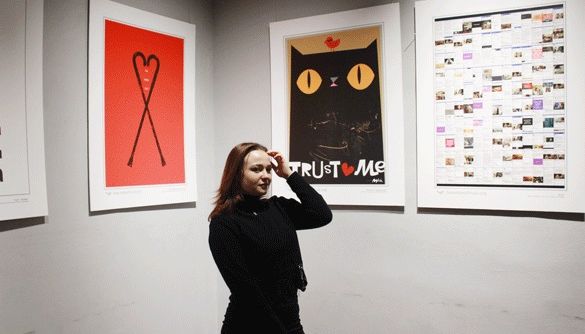 У Кримському домі відкрили виставку плакатів про довіру