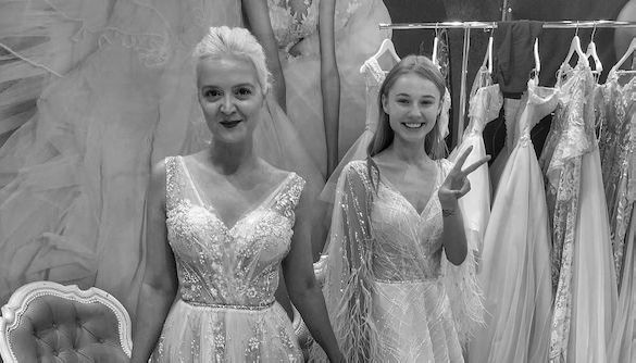 Звезды сериала «Школа» примерили свадебные платья