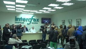 Невідомі облили кефіром головного редактора журналу &laquo;Футбол&raquo; Артема Франкова