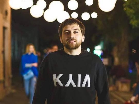 Блогер Олександр Барабошко став підозрюваним у справі Tinder-скандалу – військова прокуратура