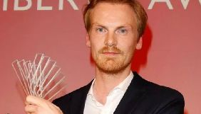 Екс-журналіста Der Spiegel, який вигадував історії для статей, підозрюють у привласненні коштів для сиріт