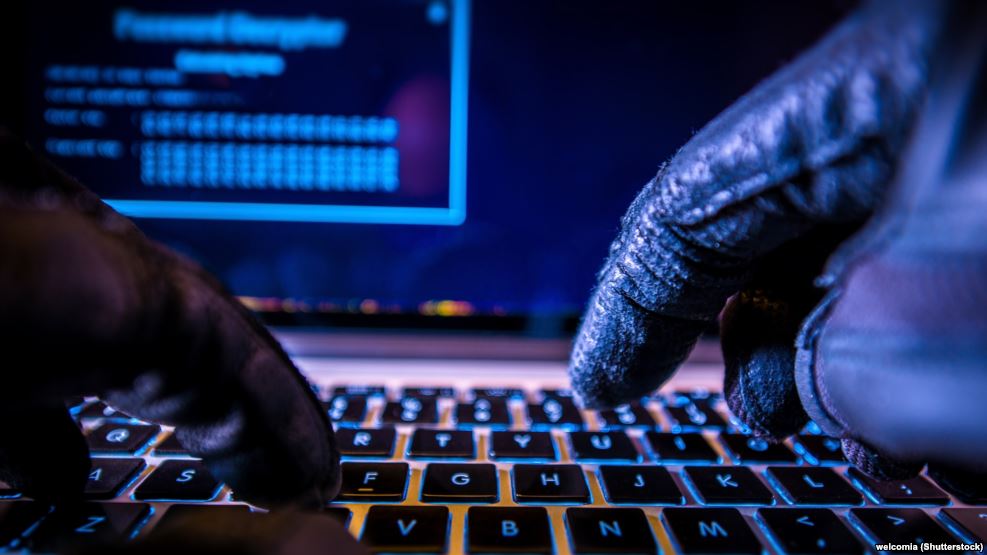 У ФРН хакери злили в інтернет персональні дані політиків, журналістів і діячів культури