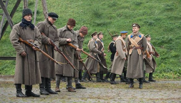 &laquo;Крути 2018&raquo; Олексія Шапарєва &ndash; безпорадна калька з російського псевдоісторичного кіно