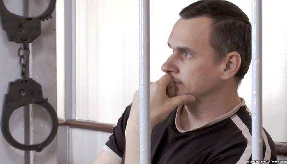 У Росії слідчі перевірять депутата через статтю про Сенцова