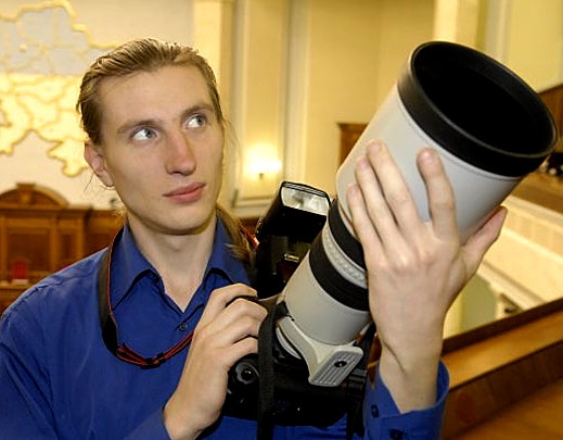 Соратник Тимошенко разбил фотокорреспонденту нос
