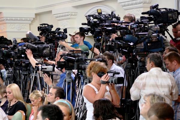 Журналистов убрали с глаз из-за банкета в честь Януковича? (ФОТО)