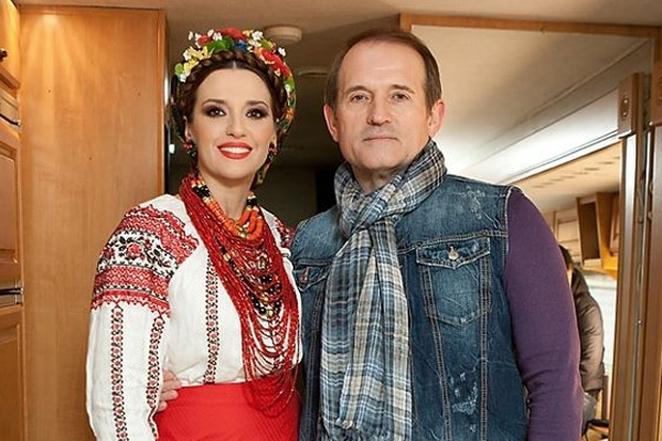 Телеведущая Оксана Марченко: «Я визитная карточка мужа»