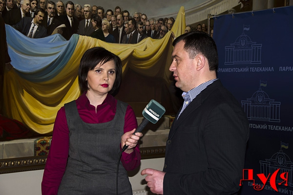 Красавицы-журналистки, работающие в кулуарах Верховной Рады (ФОТО)