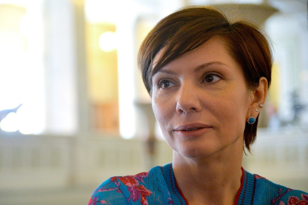 Шок: нардеп Елена Бондаренко стала начальницей медиахолдинга Курченко