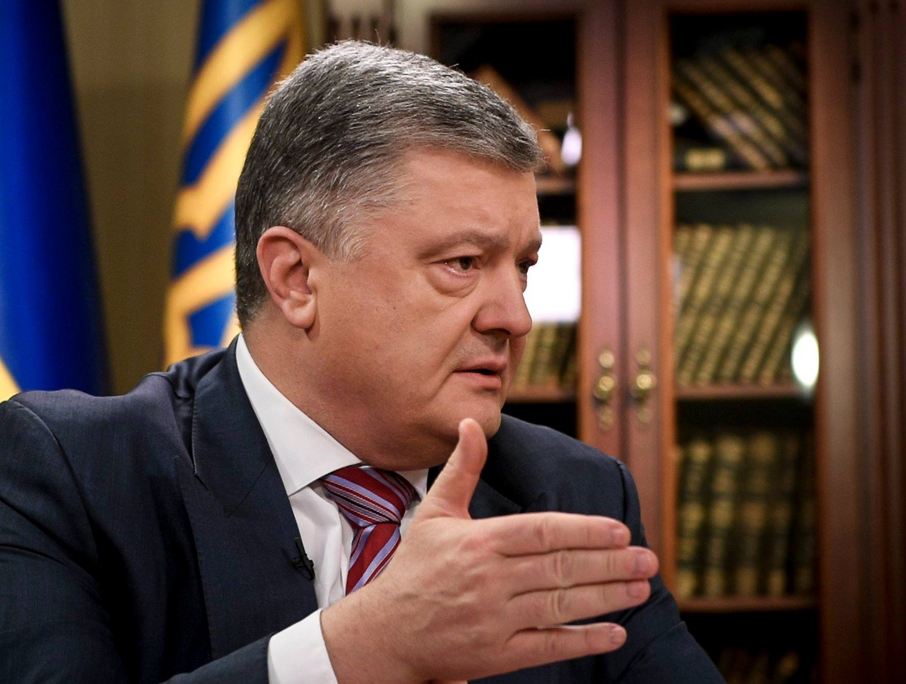 7 березня президент Порошенко дасть інтерв'ю трьом українським телеканалам