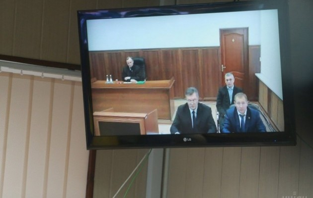 Журналісти не вирішили, хто і чому зірвав допит Януковича