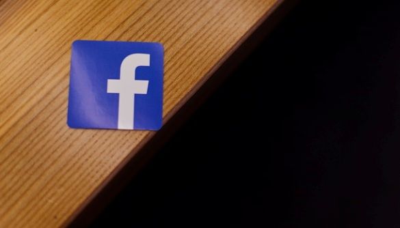 Нові цифри про Facebook: ще більше часу зі смартфонами та ще швидше споживання контенту
