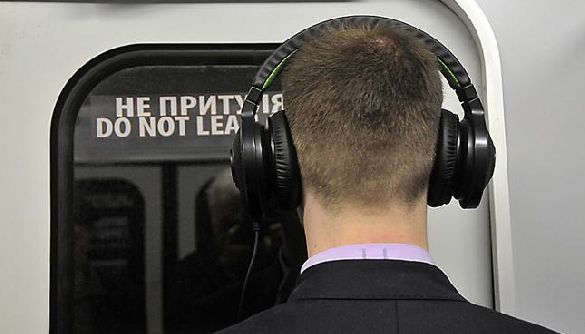Мы видим не то, что хотим сами увидеть, а то, что другие хотят, чтобы мы видели...
