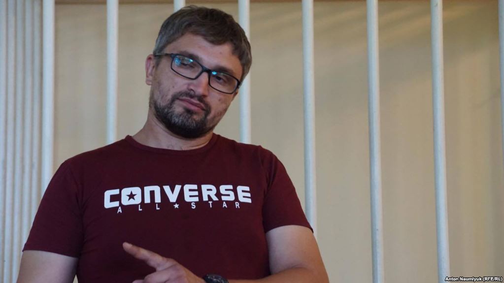 Суд продовжив арешт блогеру Мемедемінову