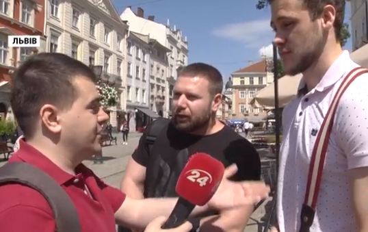 У Львові учасник акції за відставку мера погрожував журналісту Zaxid.net