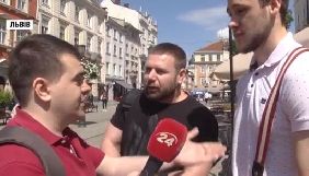 У Львові учасник акції за відставку мера погрожував журналісту Zaxid.net