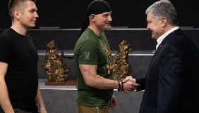 Порошенко розповів, що передав 1,7 млн грн компенсації від BBC на потреби армії
