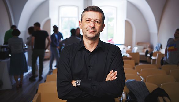 &laquo;Ось та сука, яка винна, що ти сів&raquo;. Як Руслан Чорний писав про банки
