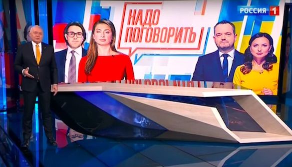 «Совсем Медведчук берега потерял», — что медийщики говорили об уже отмененном телемосте NewsOne и «Россия 24»