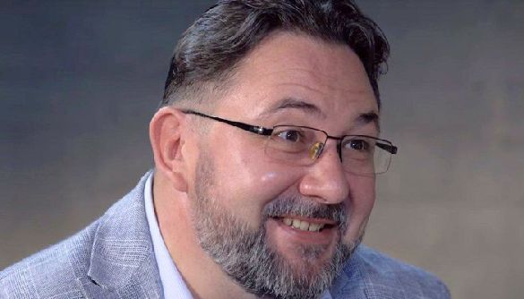 Політтехнолог Зеленського: «Усі олігархи повинні однаково страждати» Політтехнолог Зеленського: «Усі олігархи повинні однаково страждати»