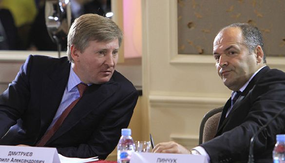 Джинсовий дует Ахметова й Пінчука. Про що говорили й кого піарили теленовини в липні 2019 року