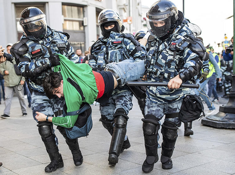 CPJ закликали владу Росії припинити утиски журналістів, які висвітлюють протести в Москві