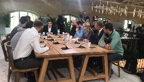 Пресмарафон Зеленського транслюють наживо &laquo;UА: Перший&raquo; та інформаційні канали