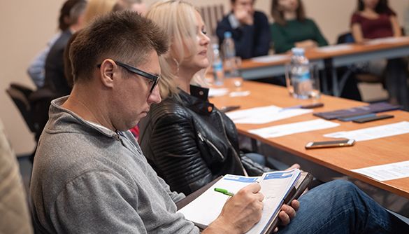 Блокування в соцмережах: хто і як це має регулювати