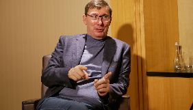 Луценко повідомив, що відмовив Порошенку і Зеленському в арешті різних телеканалів