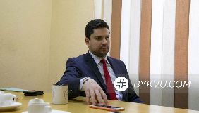 Нардеп від &laquo;Слуги народу&raquo; подав до суду проти Порошенка, &laquo;Прямого&raquo; і 5 каналу (ДОПОВНЕНО)