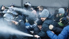 Постраждалий у сутичках біля ВР журналіст &laquo;Радіо Свобода&raquo; написав заяву до поліції