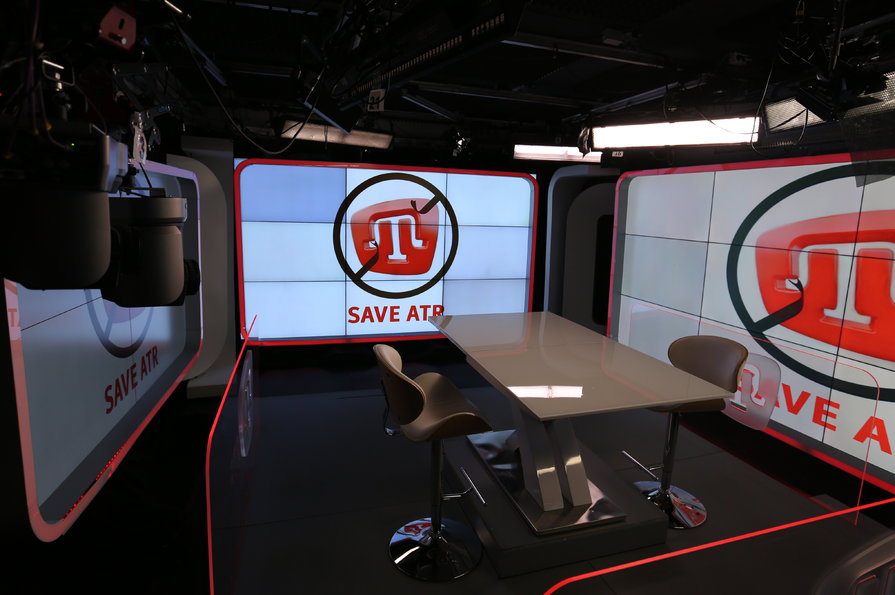 ATR заблокували фінансування, канал вийшов в ефір без ведучих і гостей