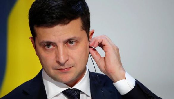 Зеленський дав здачі. Параду не буде