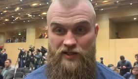 Нардеп «Слуги народу» відмовився давати коментар журналістам: «Можу пояснити, але не вам»