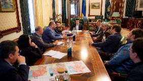 Кодування на супутнику: президент і медіагрупи домовилися про запуск некодованих версій каналів і розширення цифрового покриття