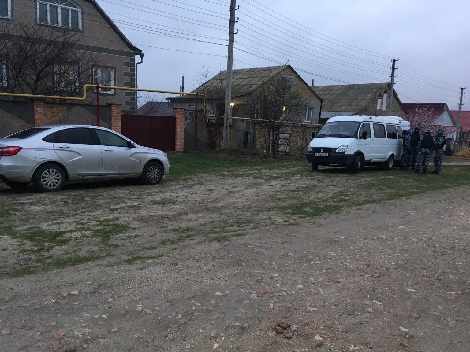 Прокуратура порушила провадження через обшуки в громадських журналістів у Криму