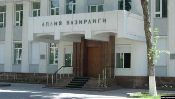 Узбекистан звинуватив російські ЗМІ в пропаганді та провокаціях через висвітлення законопроєкту про мову